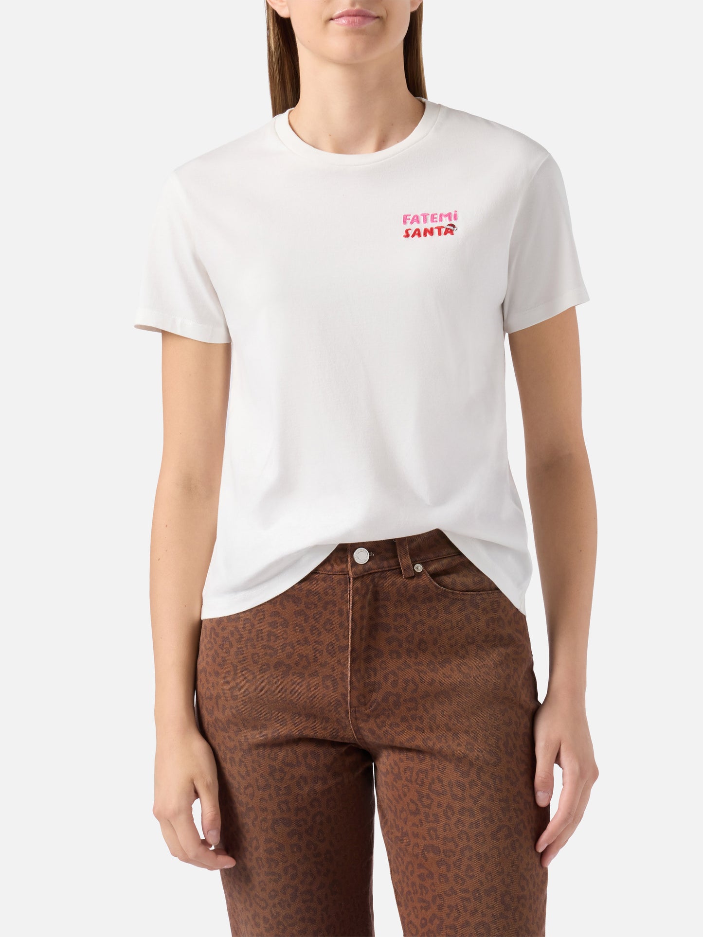 Emilie organic cotton T-shirt in white with Fatemi Santa embroidery