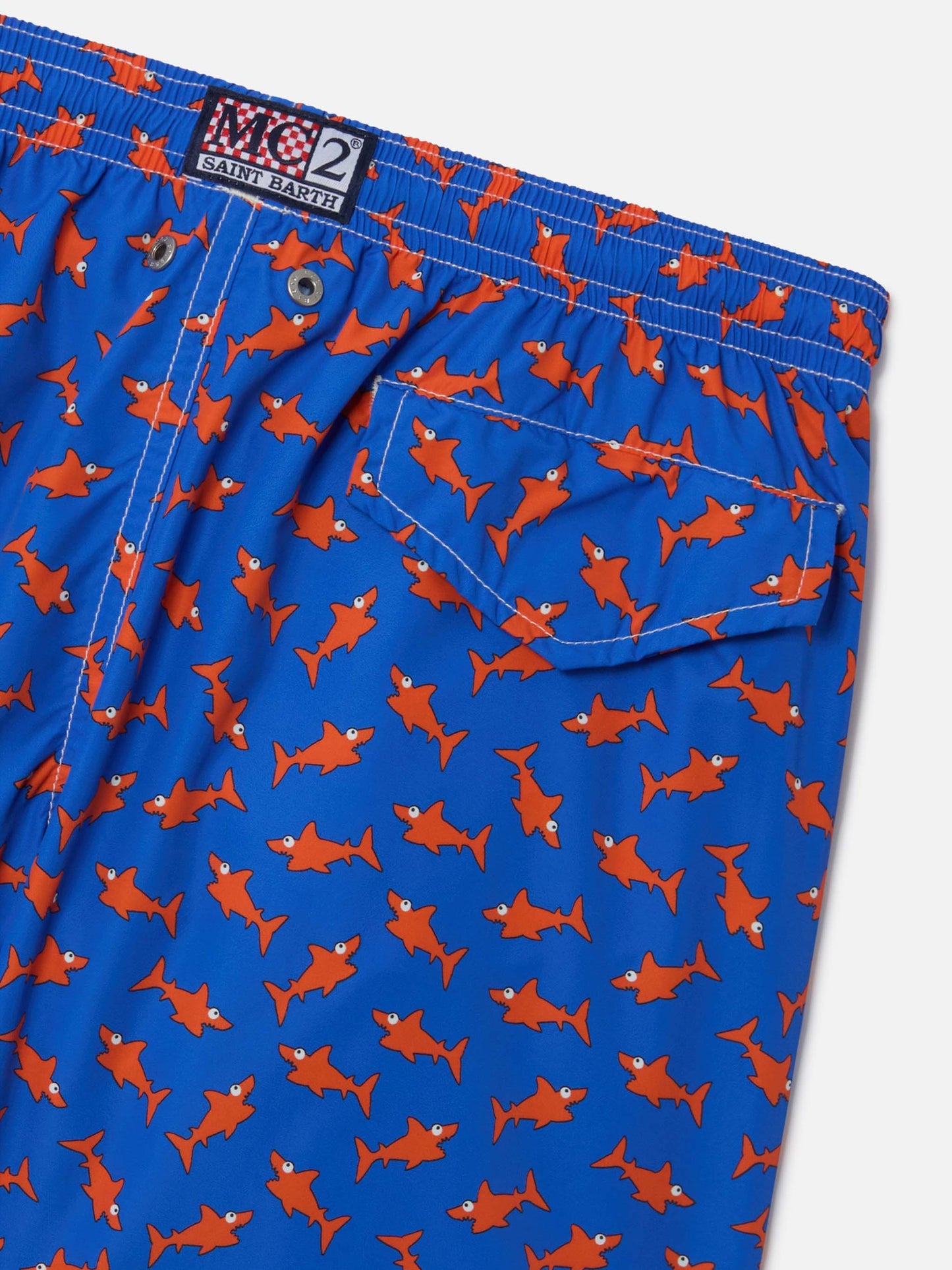 Bañador corto para niño con estampado de tiburones
