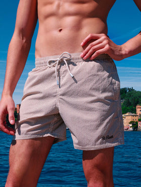 Beige gestreifte Seersucker-Badeshorts Patmos