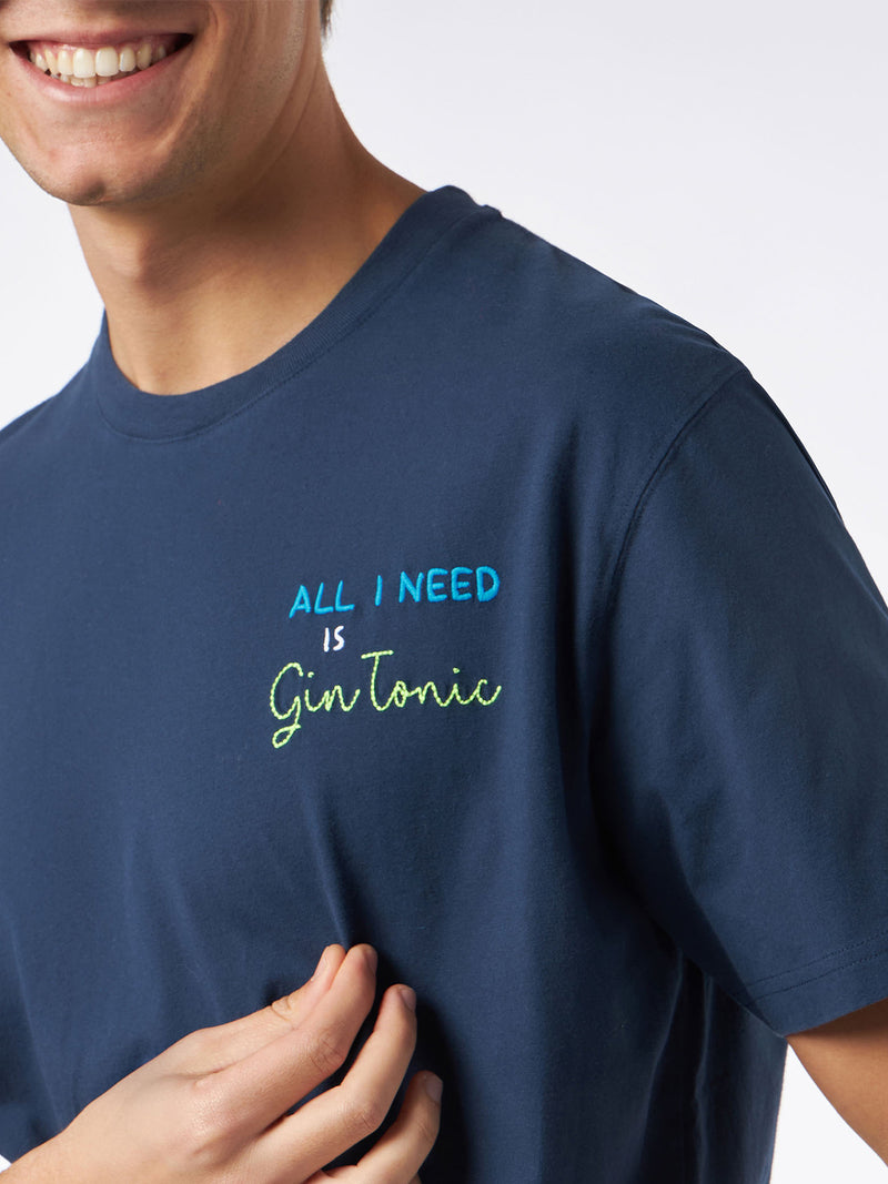 Herren-T-Shirt aus schwerer Baumwolle mit „All I need is Gin Tonic“-Stickerei