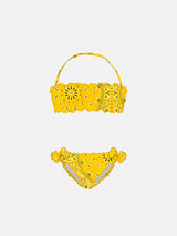 Bikini da bambina a fascia con stampa bandana