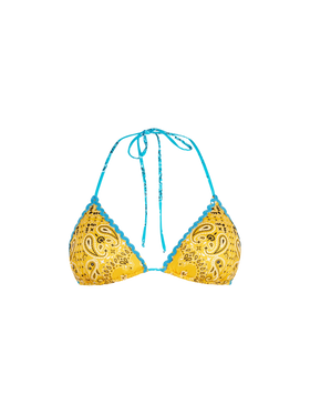 Woman triangle top swimsuit with bandanna print