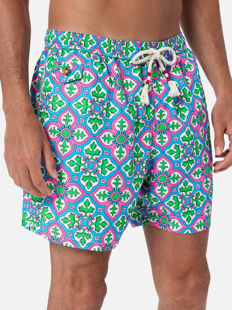 Herren-Badeshorts Lighting 70 aus leichtem Stoff mit Majolika-Print