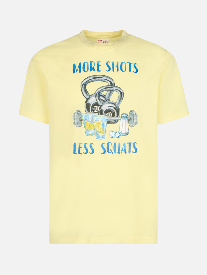 T-shirt da uomo in cotone con stampa piazzata More Shots Less Squats