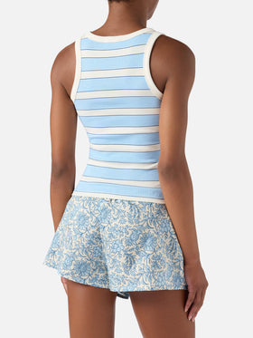 Camiseta de tirantes Ada a rayas azul claro con bordado beach club 