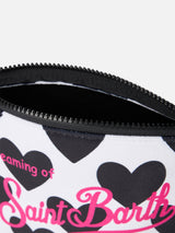 Cremefarbene Wollpochette Aline mit Herz-Print