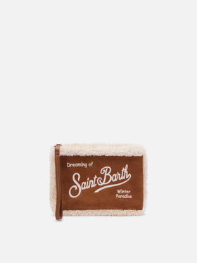 Pochette Aline marrone effetto montone con ricamo logo