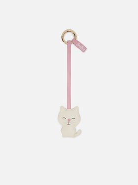 Bag charm a forma di gatto in pelle liscia con targhetta logo