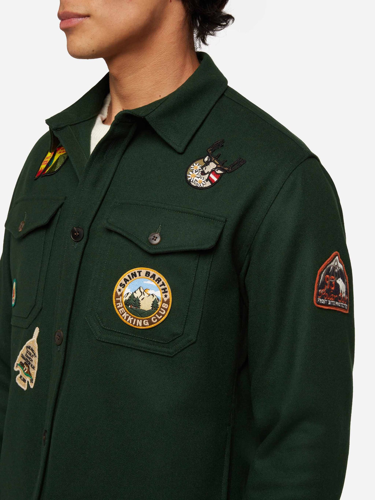 Wolliges grünes Overshirt Burton mit Taschen und Patches