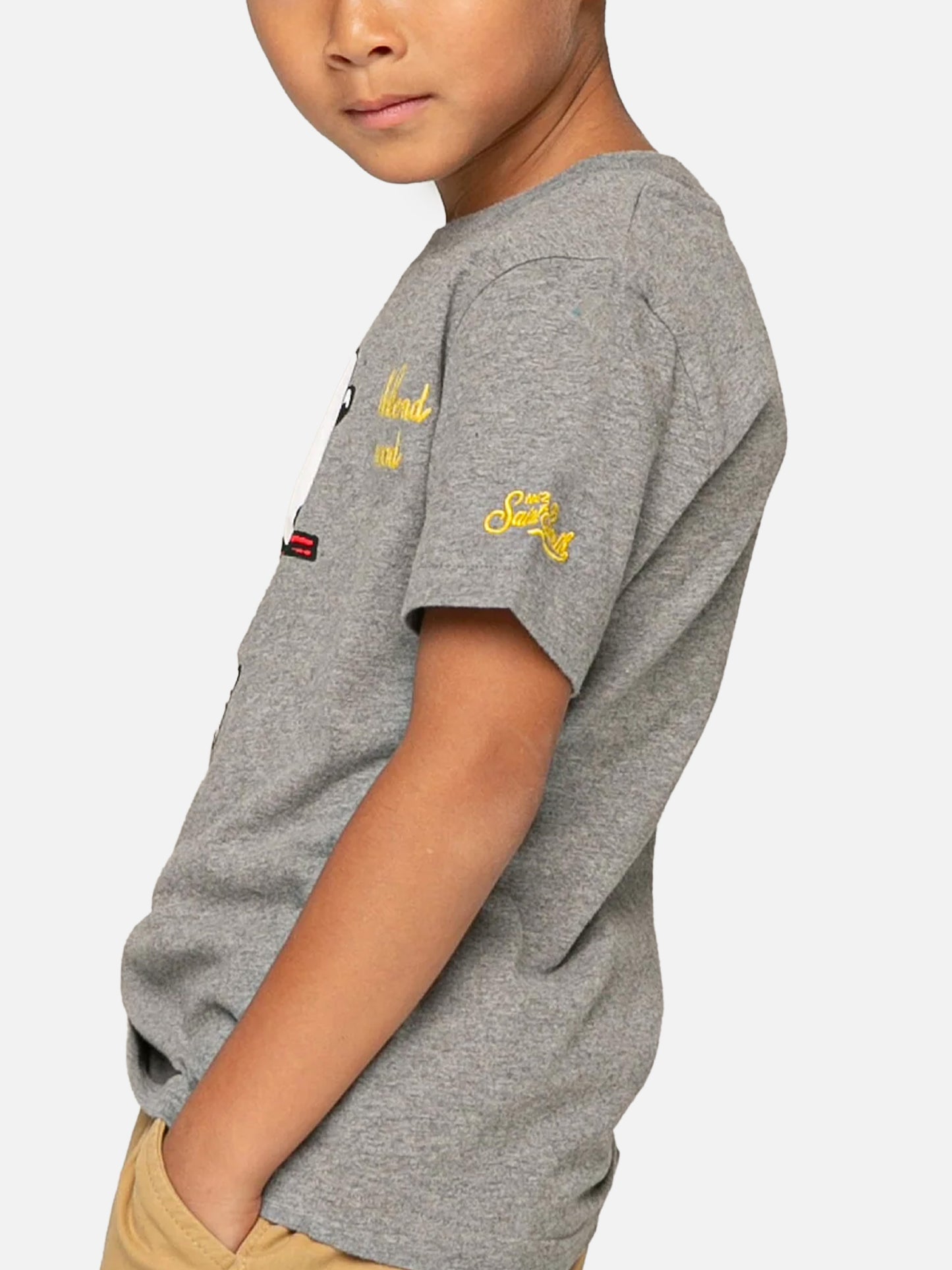 Jungen-T-Shirt mit Snoopy-Aufdruck und Stickerei | SNOOPY – PEANUTS™ SONDEREDITION