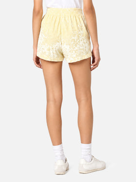 Short pull-up Cate en chenille jaune clair 