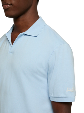 Polo Charles in piquet di cotone azzurro senza bottoni