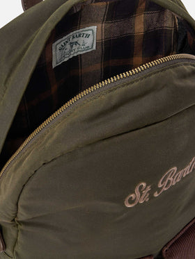 Mochila encerada verde militar Cody con bordado del logo 
