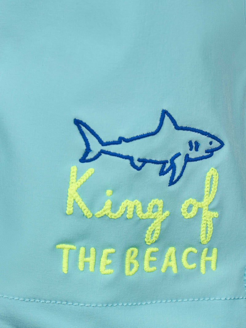 Boy Comfort Badeshorts mit „King of the Beach“-Stickerei