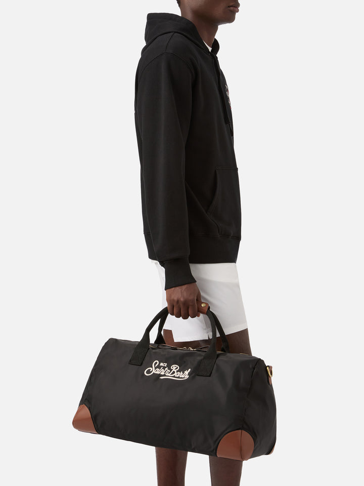 Borsone Daily in nylon nero con logo ricamato