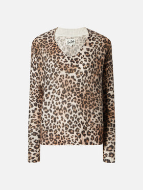 Elara V-neck sweater in camel mohair blend with leopard print