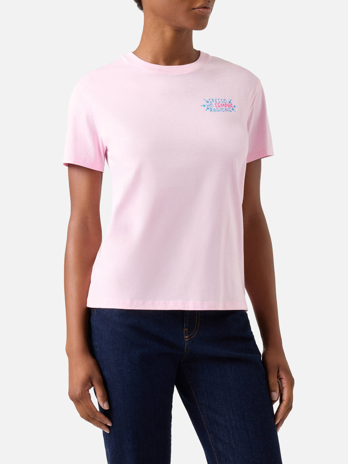 Emilie T-Shirt in Rosa mit „Spesso ho sempre ragione“-Stickerei 