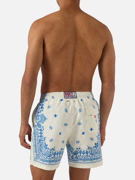Costume mare Gustavia bianco e azzurro con stampa bandana