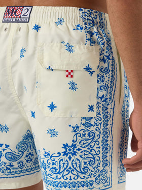 Costume mare Gustavia bianco e azzurro con stampa bandana