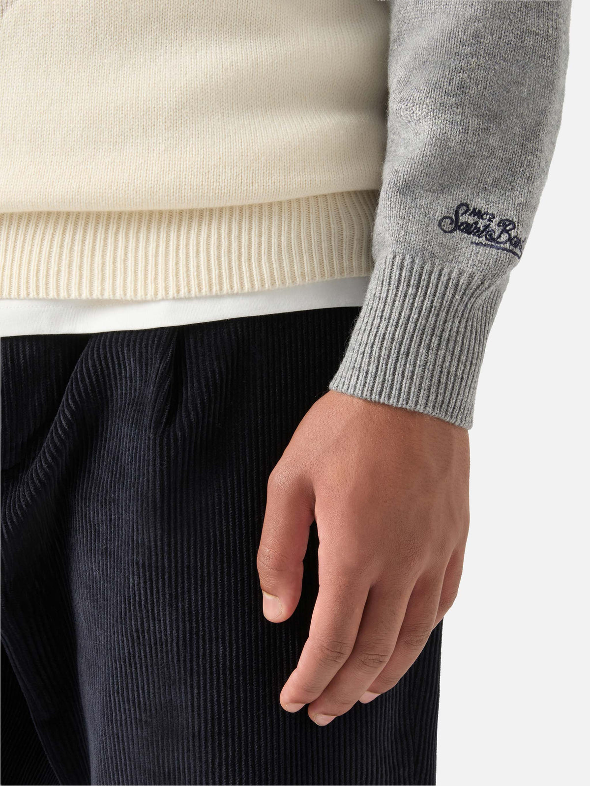 Maglia girocollo Heron grigia con intarsio The End