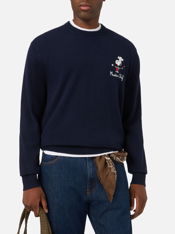Maglia girocollo Heron Light blu navy in misto lana e cashmere con ricamo Snoopy Master Chef | Special edition