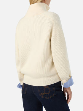 Maglia Isalyn off white in lana con mezza zip