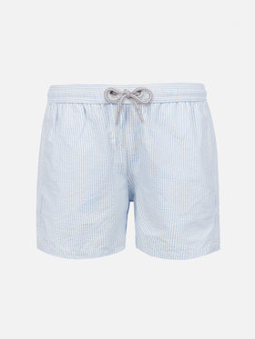 Hellblaue Badeshorts für Jungen mit Streifenmuster