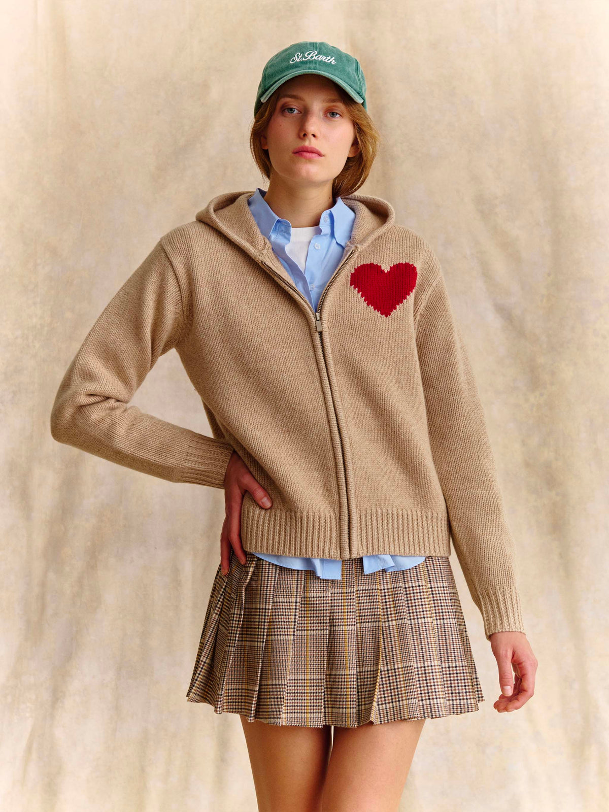 Beiger Kyla Kapuzenpullover aus Wollstrick mit St. Barth Intarsie 
