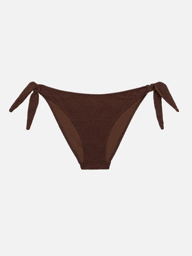 Yali – Klassische Badehose aus Sangallo-Spitze in Braun