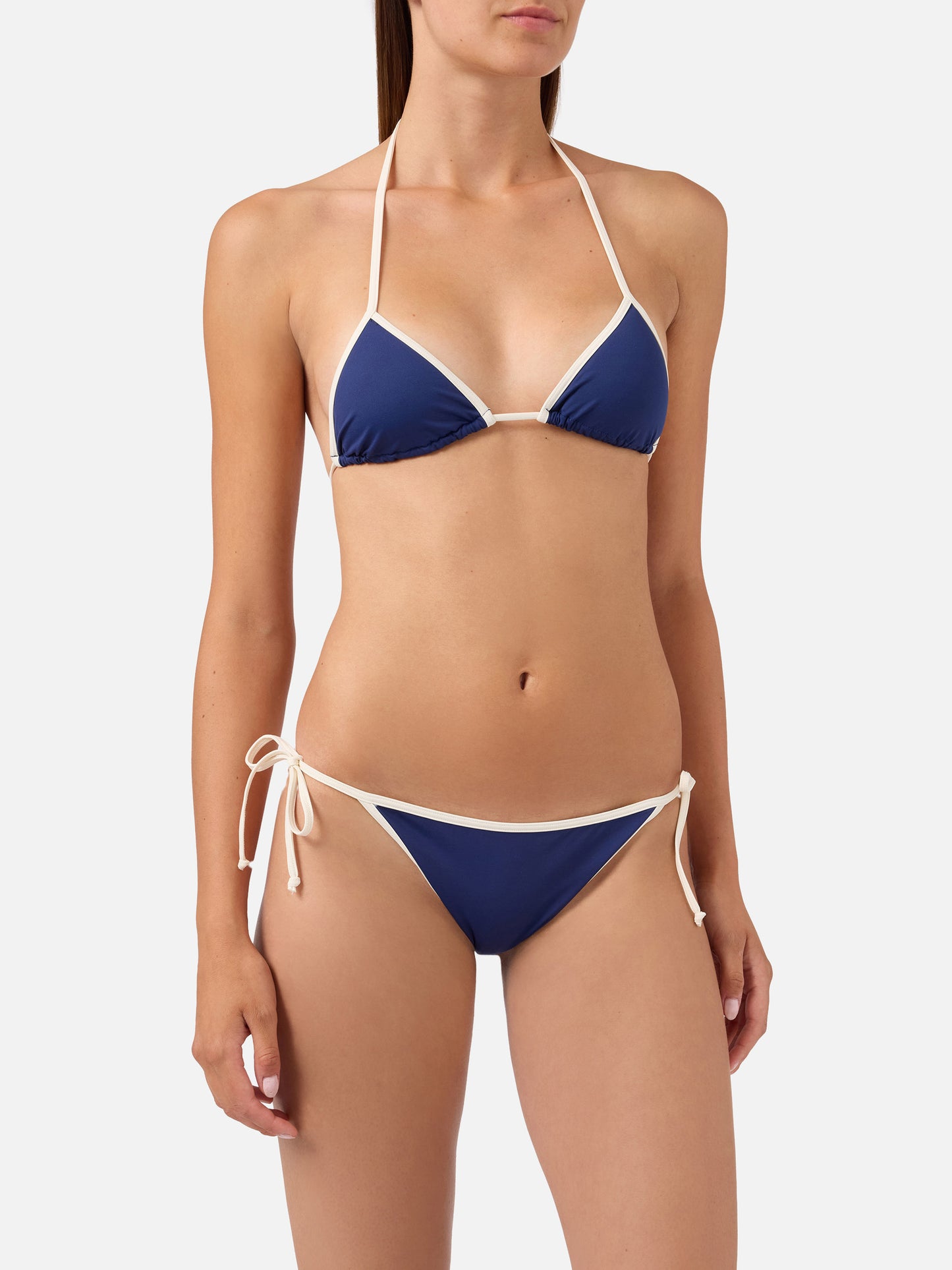 Leah Virgo String-Bikini mit blauem Kontrastbesatz 