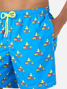 Shorts mare blu con stampa paperelle su scooter | Special Edition