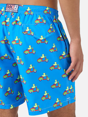 Shorts mare blu con stampa paperelle su scooter | Special Edition