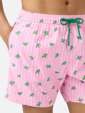 Short de bain Micro Lighting rose à rayures avec imprimé tortues all-over 