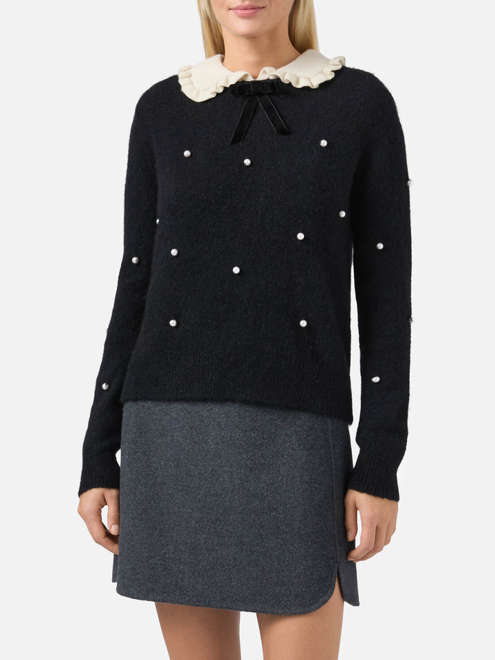 Maglione nero Levine con fiocco, colletto e applicazione perle