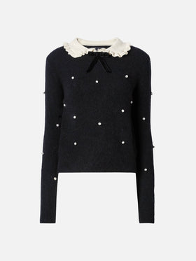 Maglione nero Levine con fiocco, colletto e applicazione perle