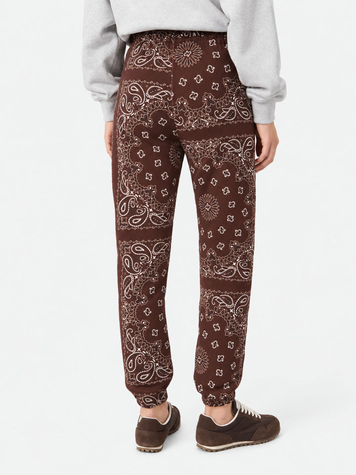 Feece-Baumwollhose Odalys mit braunem Bandana-Print 