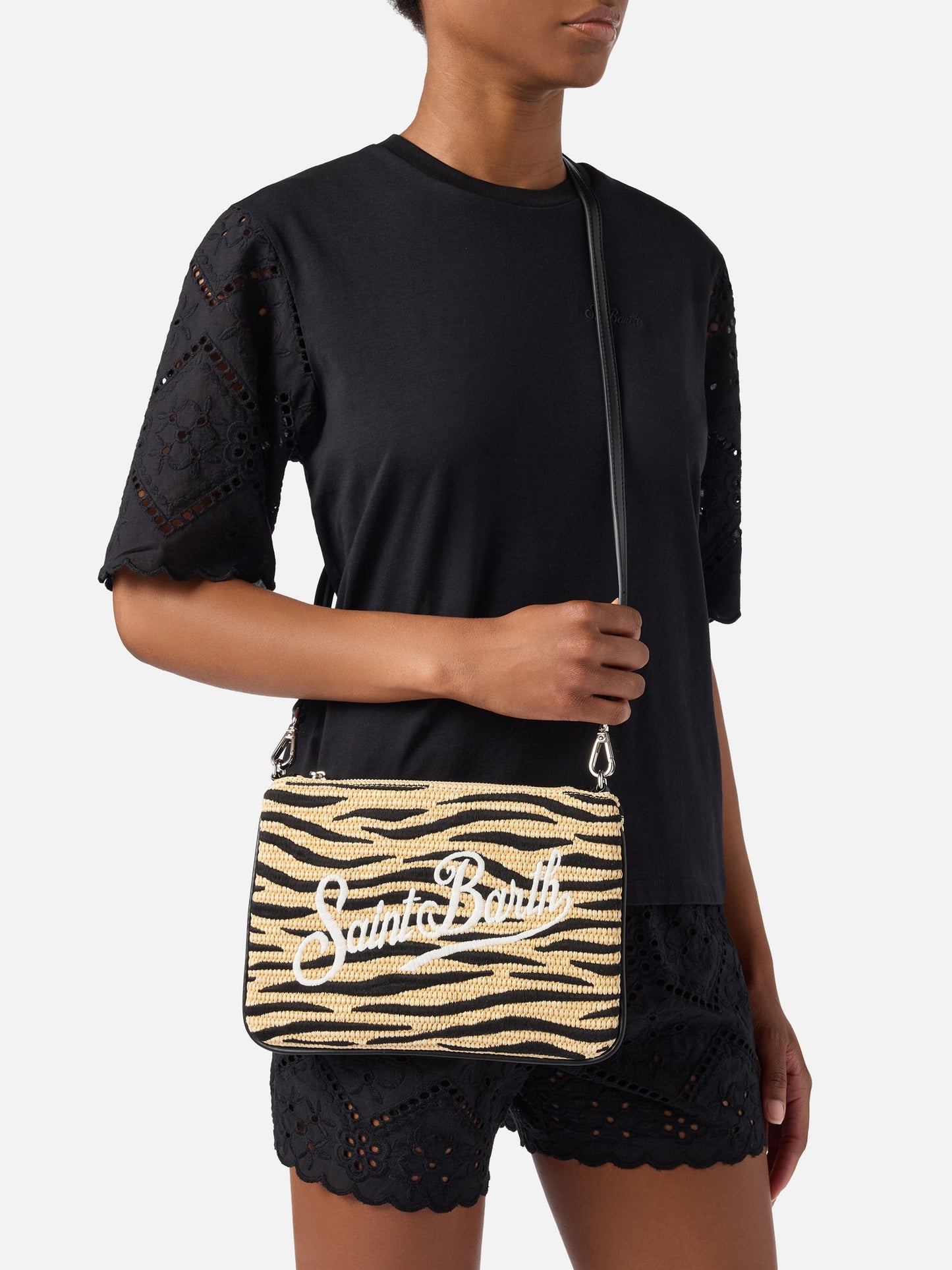 Pochette Parisienne con cebra bordada y correa extraíble 
