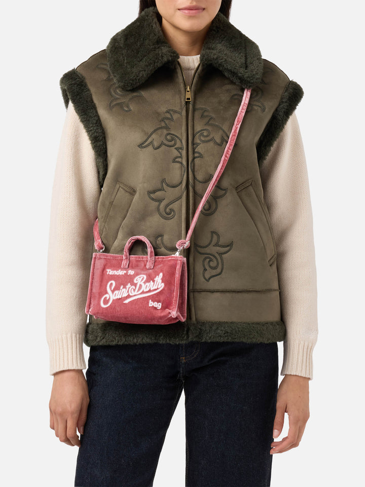 Bolso para teléfono rosa en terciopelo con bordado del logo 