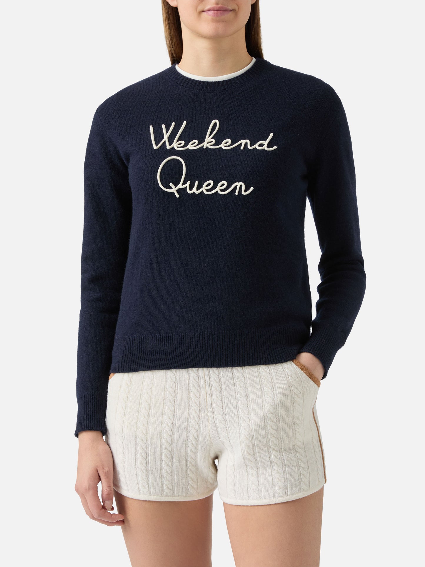 Neuer blauer Queen-Pullover aus Kaschmirmischung mit Weekend Queen-Stickerei
