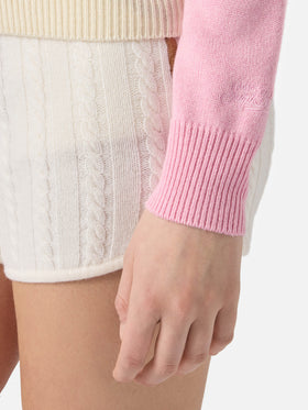 Neuer Queen-Pullover aus Kaschmirmischung in Rosa mit Jacquardmuster und St. Moritz-Postkartenmotiv | ST. MORITZ SONDEREDITION