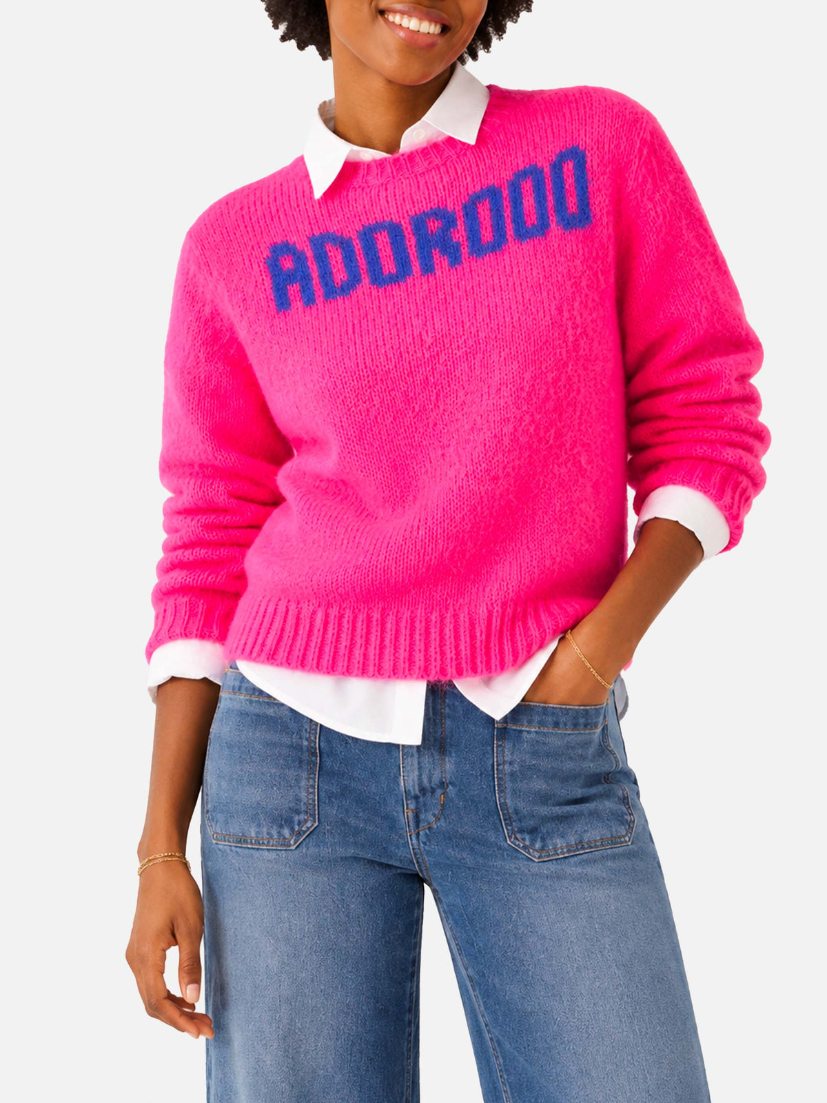 New Queen Soft gebürsteter Pullover in Fluopink mit Adorooo-Stickerei 