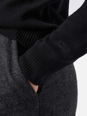 Maglione New Queen in misto cashmere nero con ricamo Scelgo sempre quello sbagliato