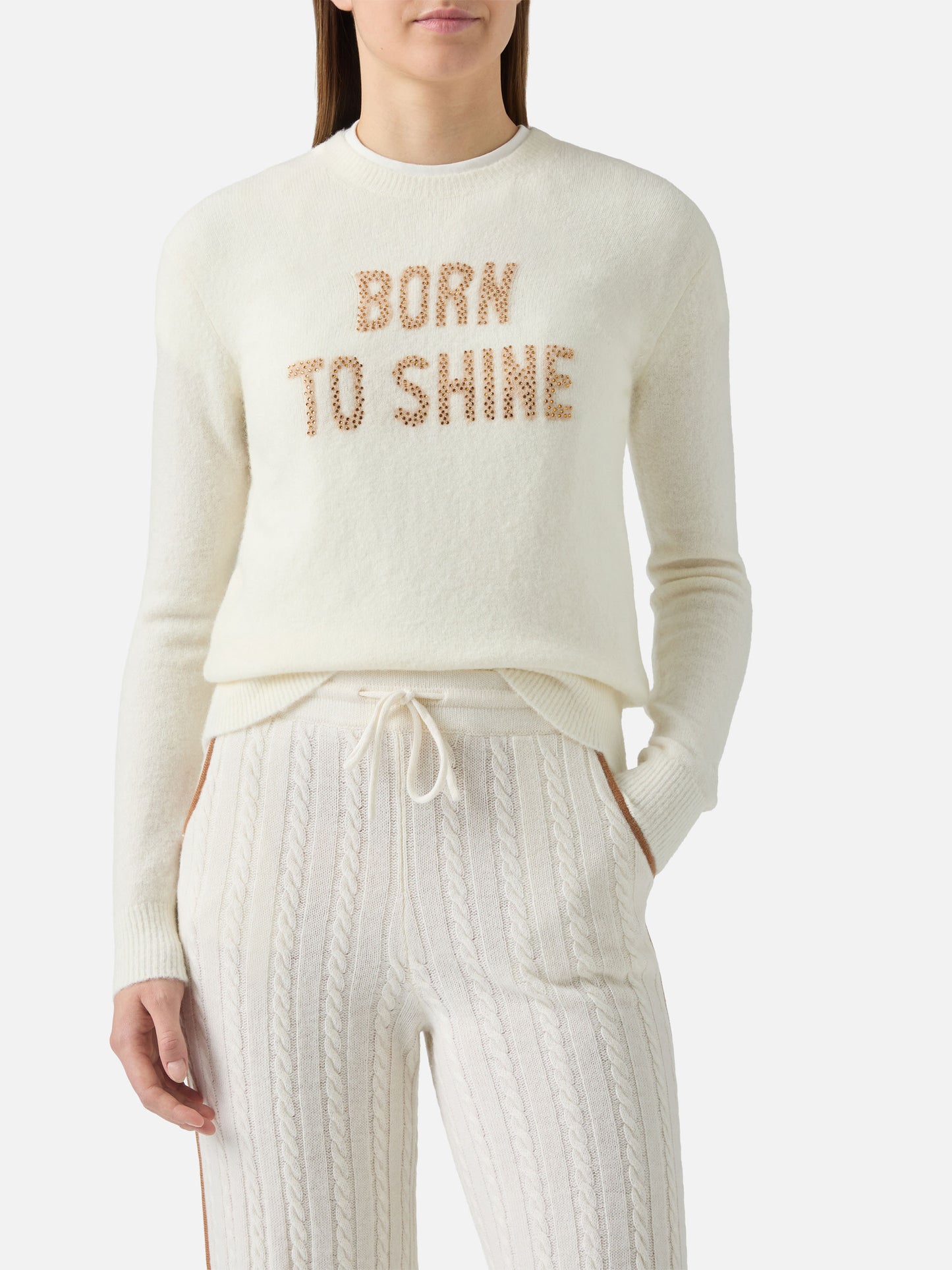 Neuer Queen Stretch-Pullover aus Merinowolle und Alpaka-Mischgewebe in Weiß mit Born to Shine Strassapplikation