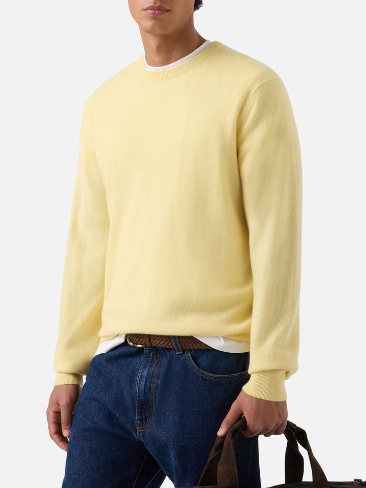 Crewneck Regent aus gelbem Kaschmir 
