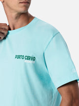 T-shirt da uomo in cotone con stampa piazzata cartolina Porto Cervo Addicted