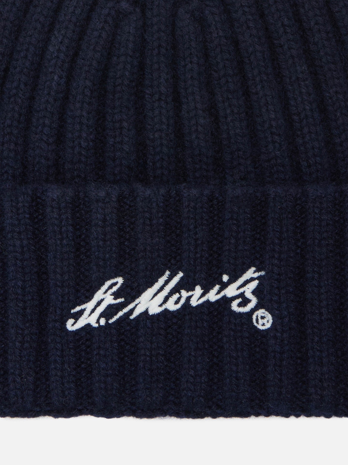 Wengen beanie in cashmere in blue with St. Moritz embroidery