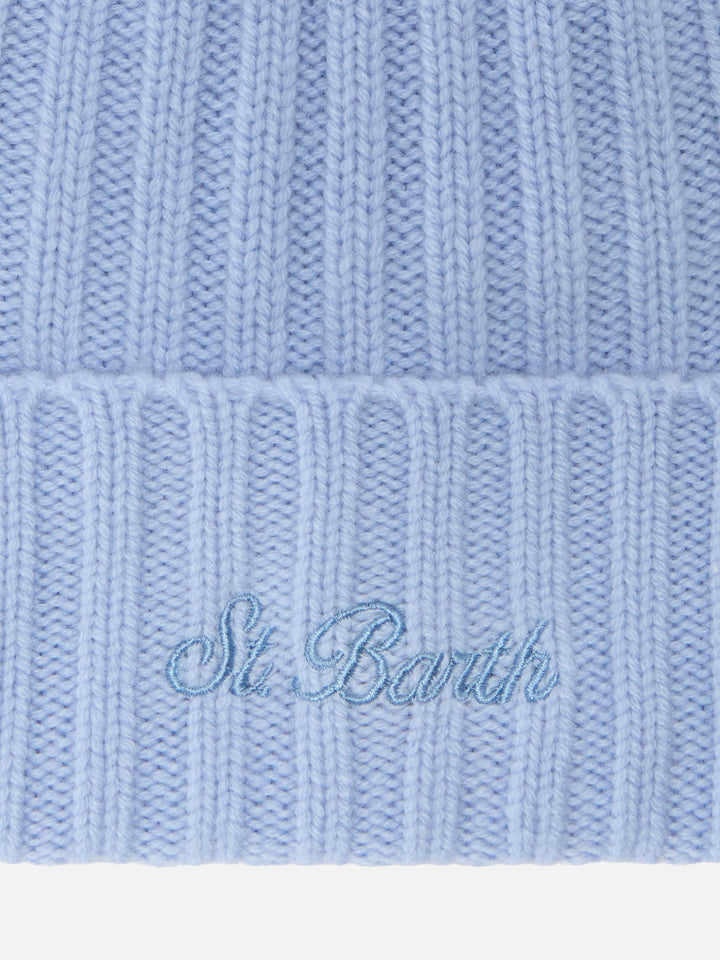 Wengen beanie in light blue cashmere with St. Barth embroidery on the turn-up