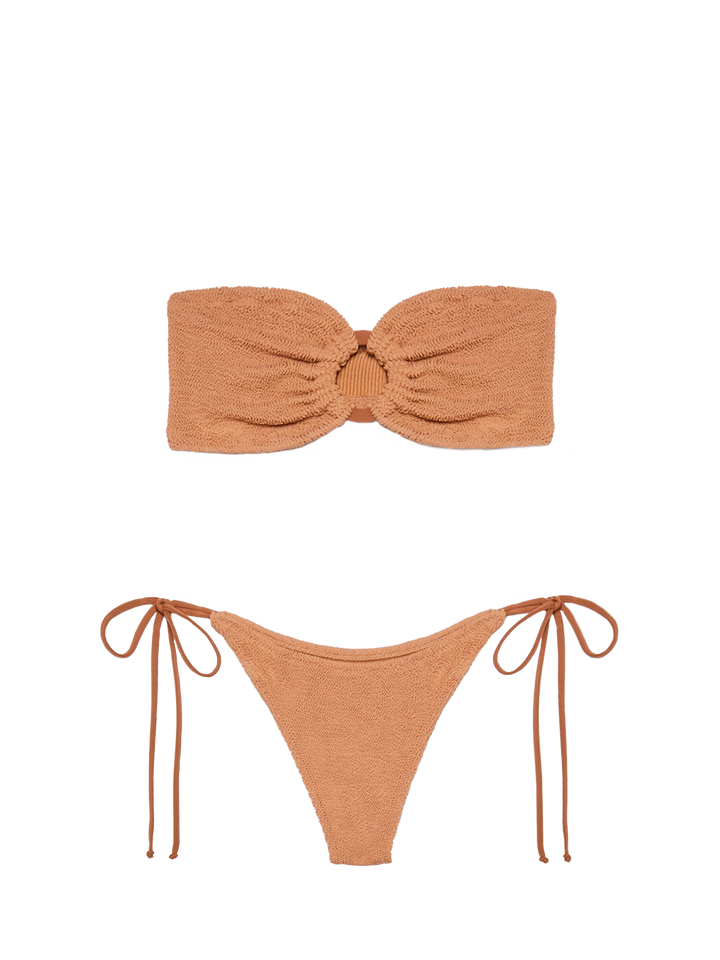 Bikini Yulia Norah in crinkle marrone caramello con top a fascia e slip molto sgambati