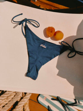 Bikini Amira Virgo balconette blu tinta unita