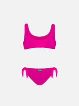 Bikini a bralette per bambina in paillettes fucsia con logo argento